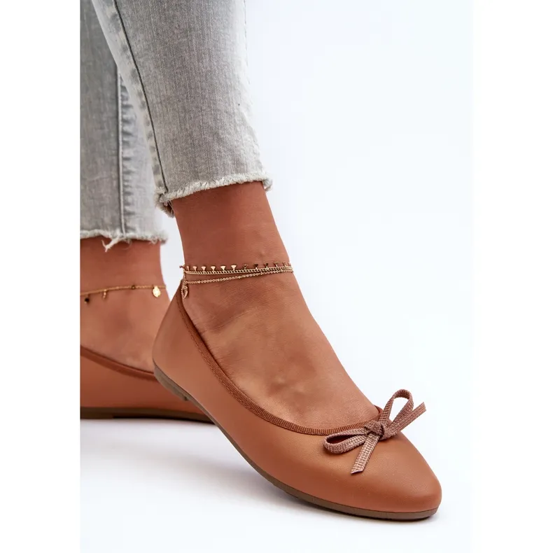 Ballerines En Cuir Écologique Avec Noeud Camel Sandelal brun