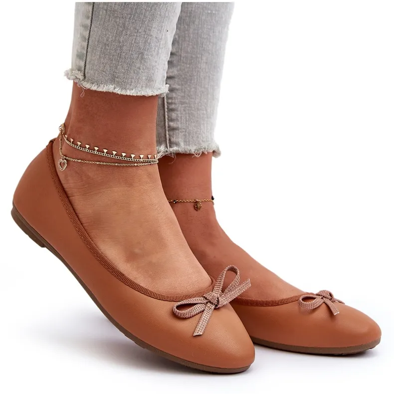 Ballerines En Cuir Écologique Avec Noeud Camel Sandelal brun