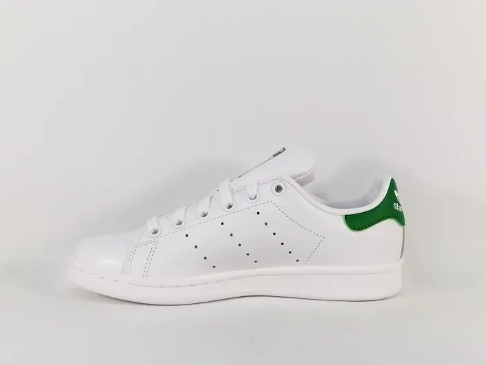 Basket stan smith femme en destockage ADIDAS à pas cher cuir blanc vert