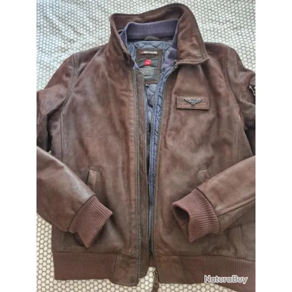 Blouson cuir Redskins modèle Commander Striking Togo.(Taille XL, mais convient à un L)