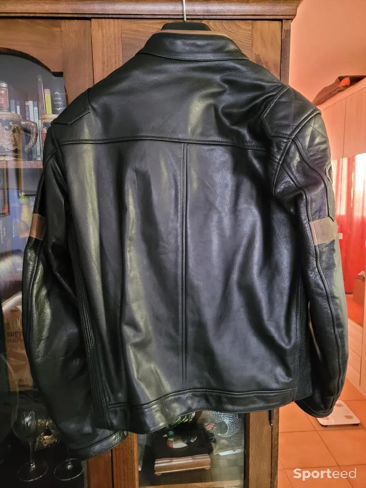 Blouson moto cuir, HELSTONS ILLINOIS. d'occasion Ajouté le : 19/11/2022