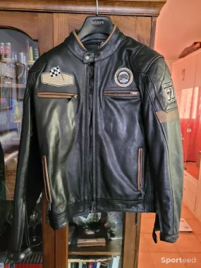 Blouson moto cuir, HELSTONS ILLINOIS. d'occasion Ajouté le : 19/11/2022