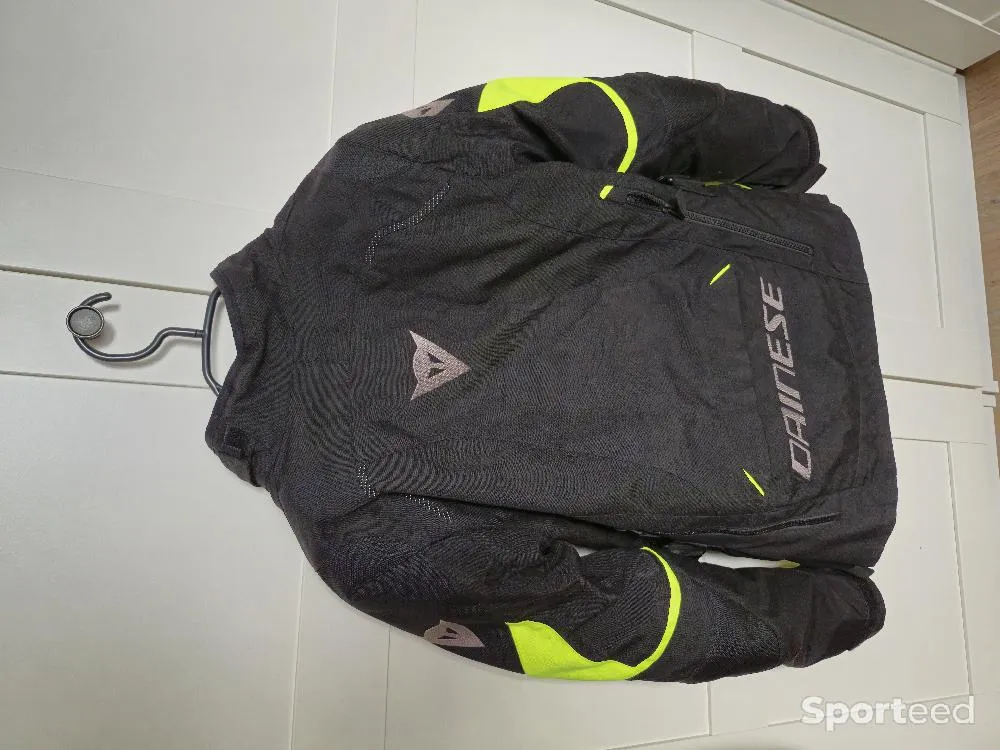 Blouson moto Dainese  d'occasion Ajouté le : 22/07/2024