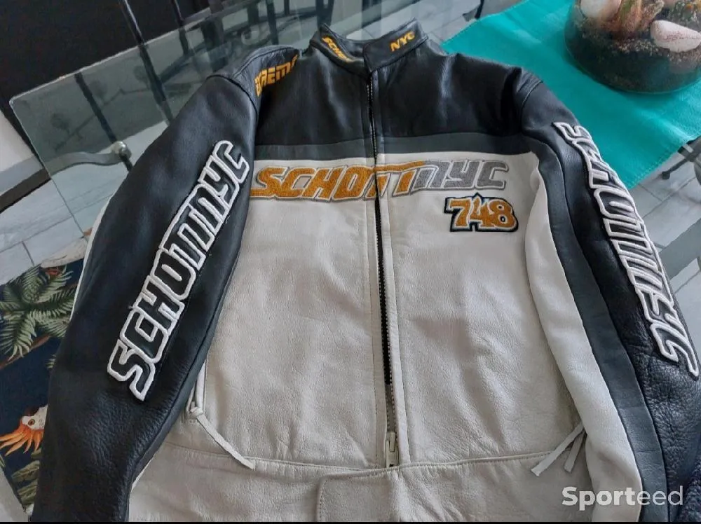 Blouson moto marque Schott d'occasion Ajouté le : 04/10/2024