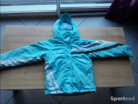 Blouson ski 10 ans d'occasion Ajouté le : 20/10/2022