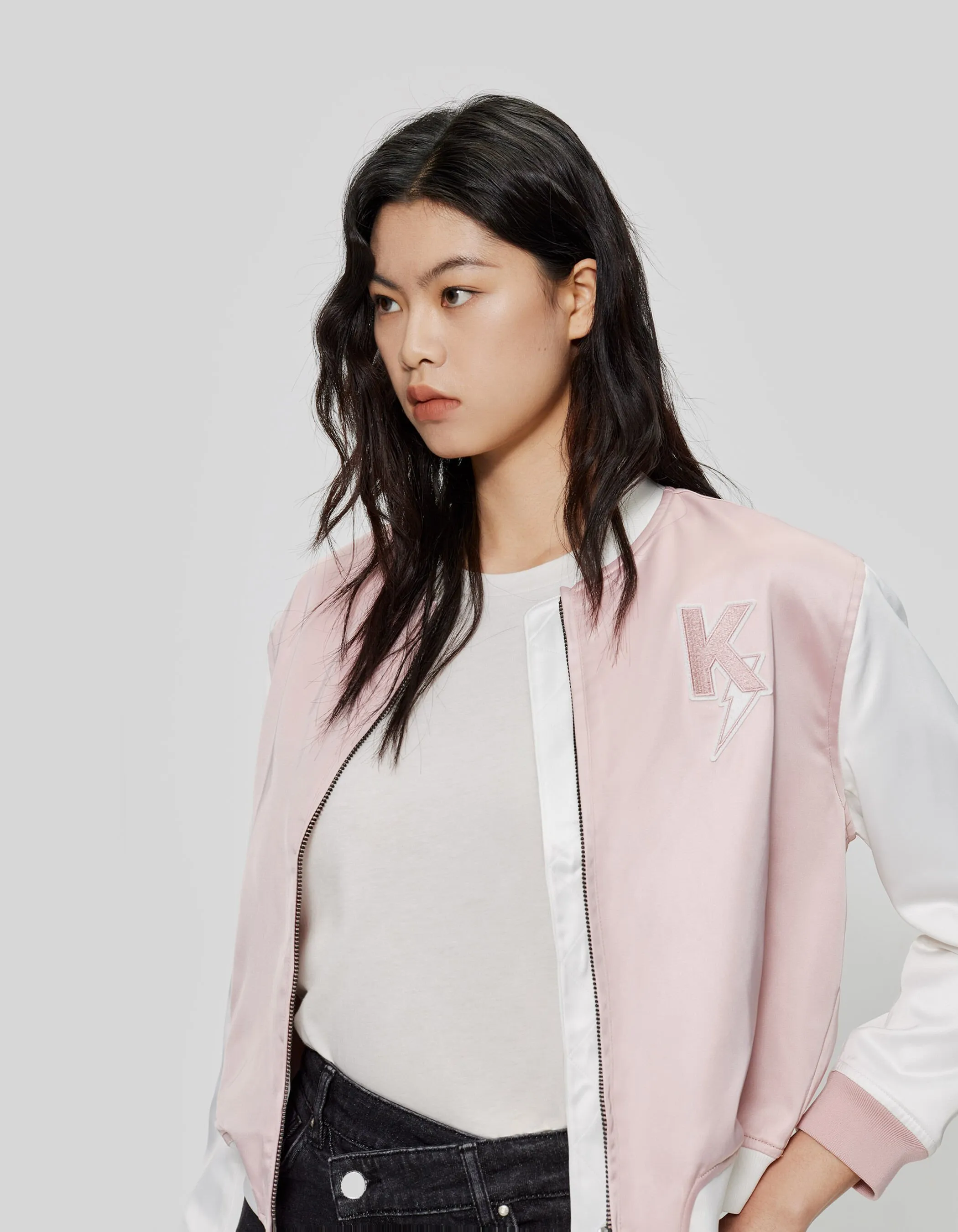 Blouson teddy rose et blanc badges et broderies dos Femme