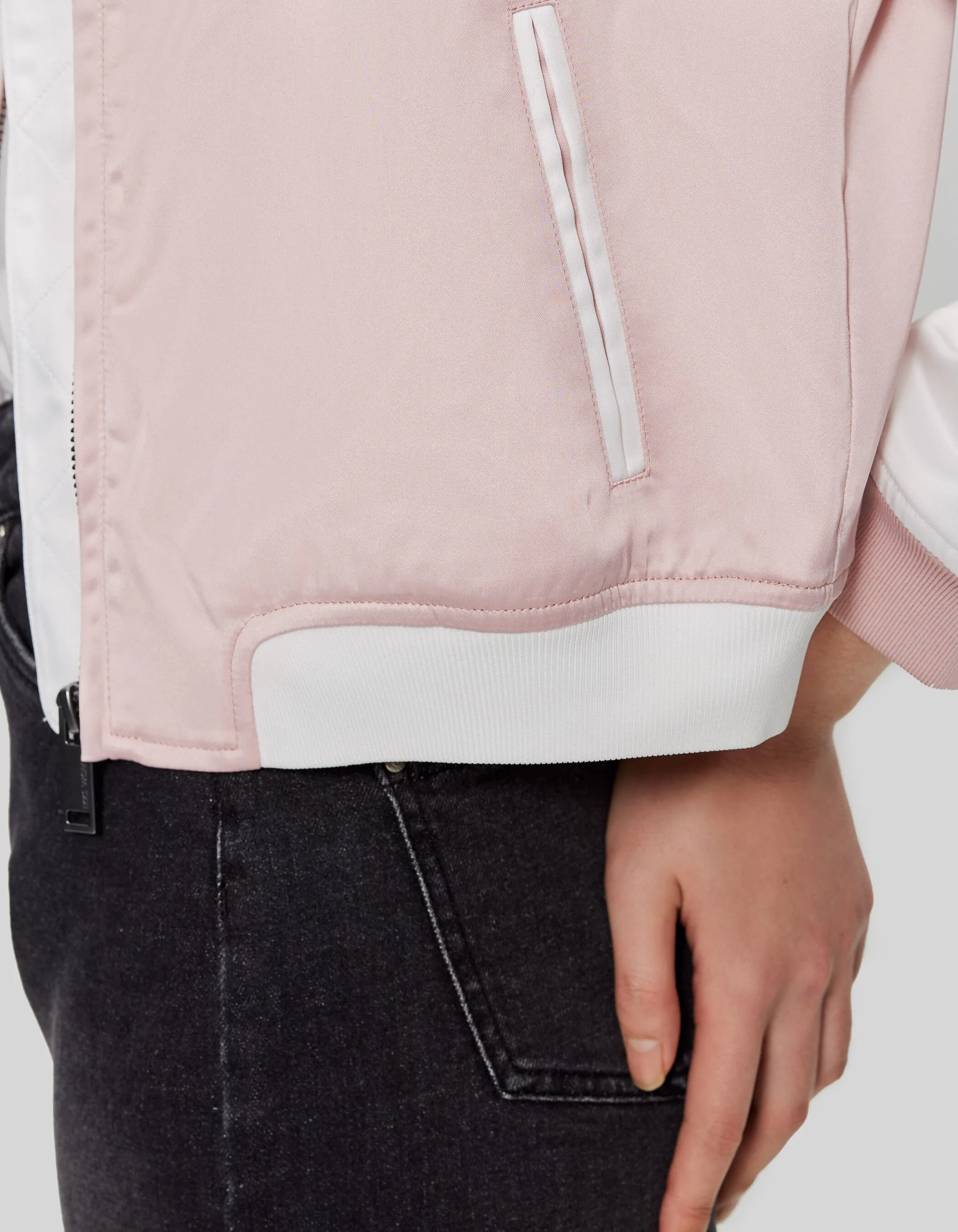 Blouson teddy rose et blanc badges et broderies dos Femme