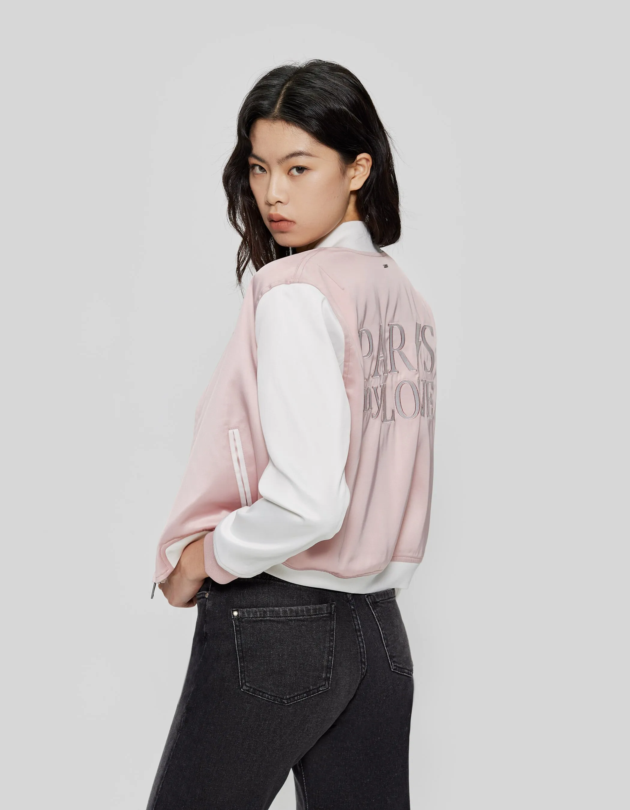 Blouson teddy rose et blanc badges et broderies dos Femme