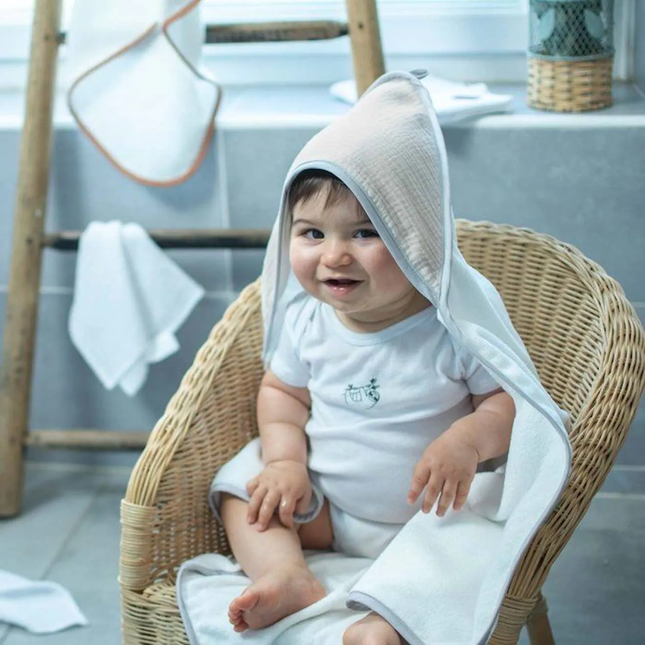 Cape de bain en gaze de coton Jeanne - Camel - 75 x 75 cm - SEVIRA KIDS - 100% viscose de bambou gris - Sevira Kids