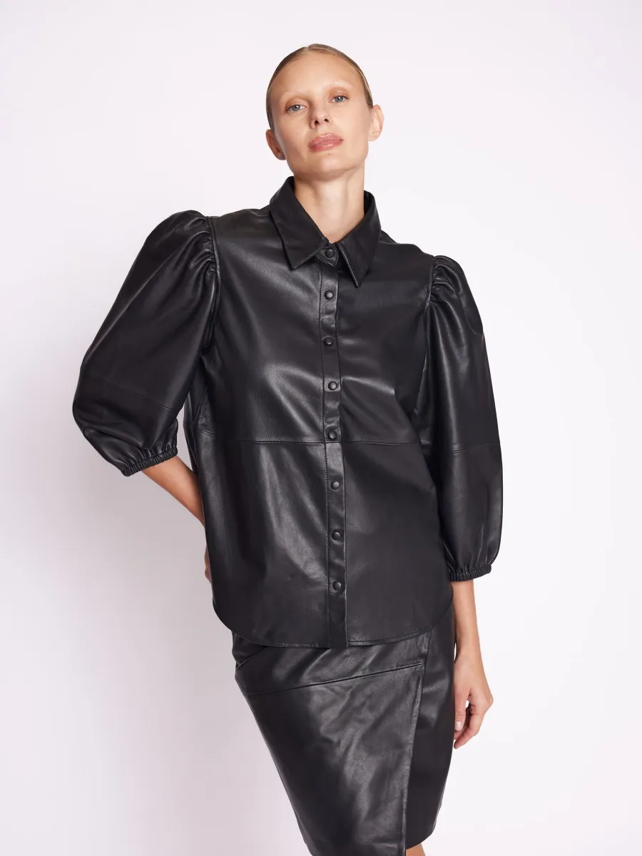 CARMEN | Chemise en cuir noire manches ballons