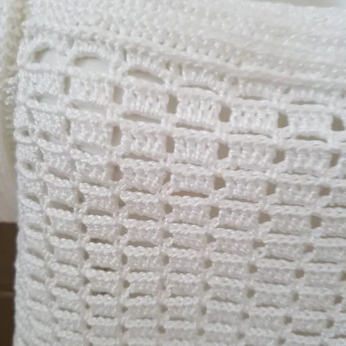 Débardeur blanc au crochet t. 40 fait main