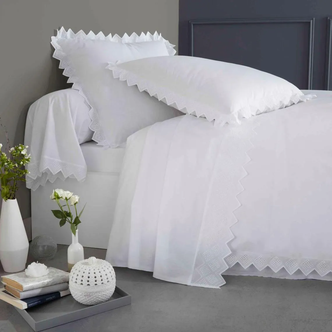 Housse de couette brodée en coton OPÉRA  Blanc, Made in France | 3 Suisses