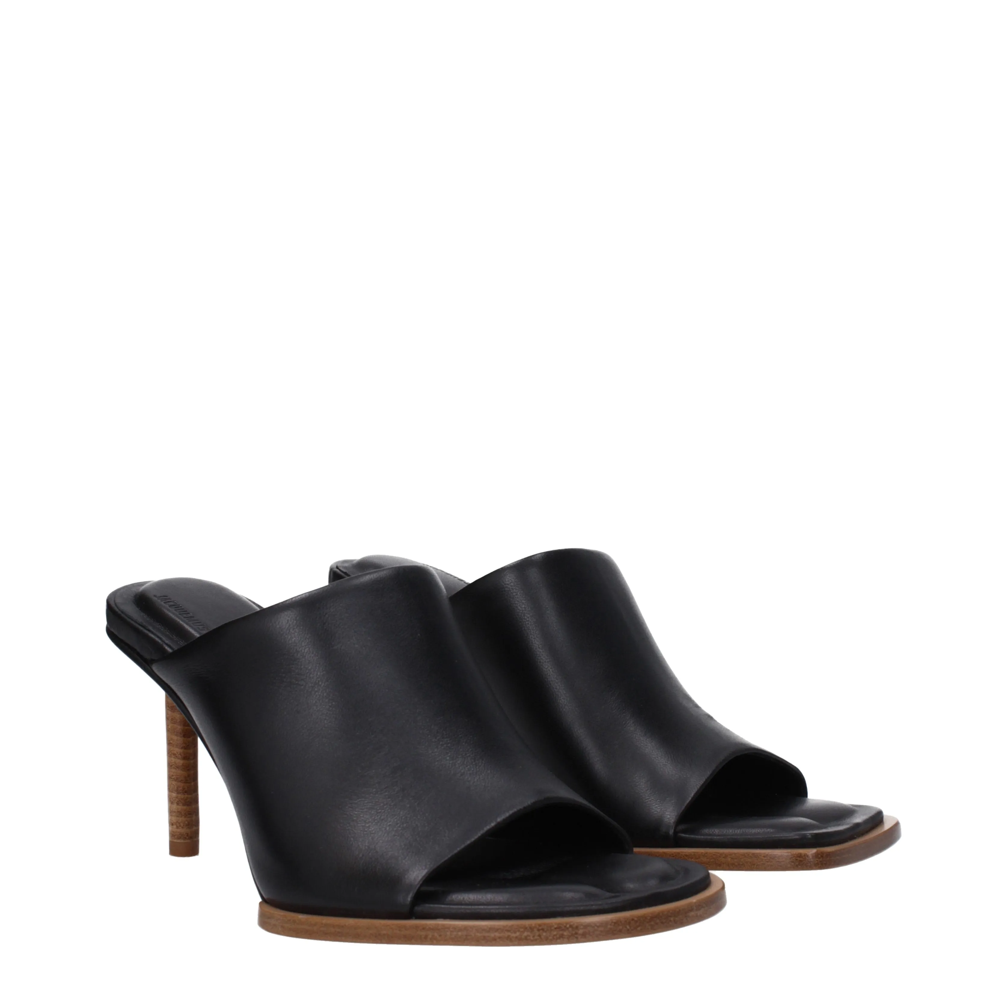 Jacquemus sandals femmes en cuir noir