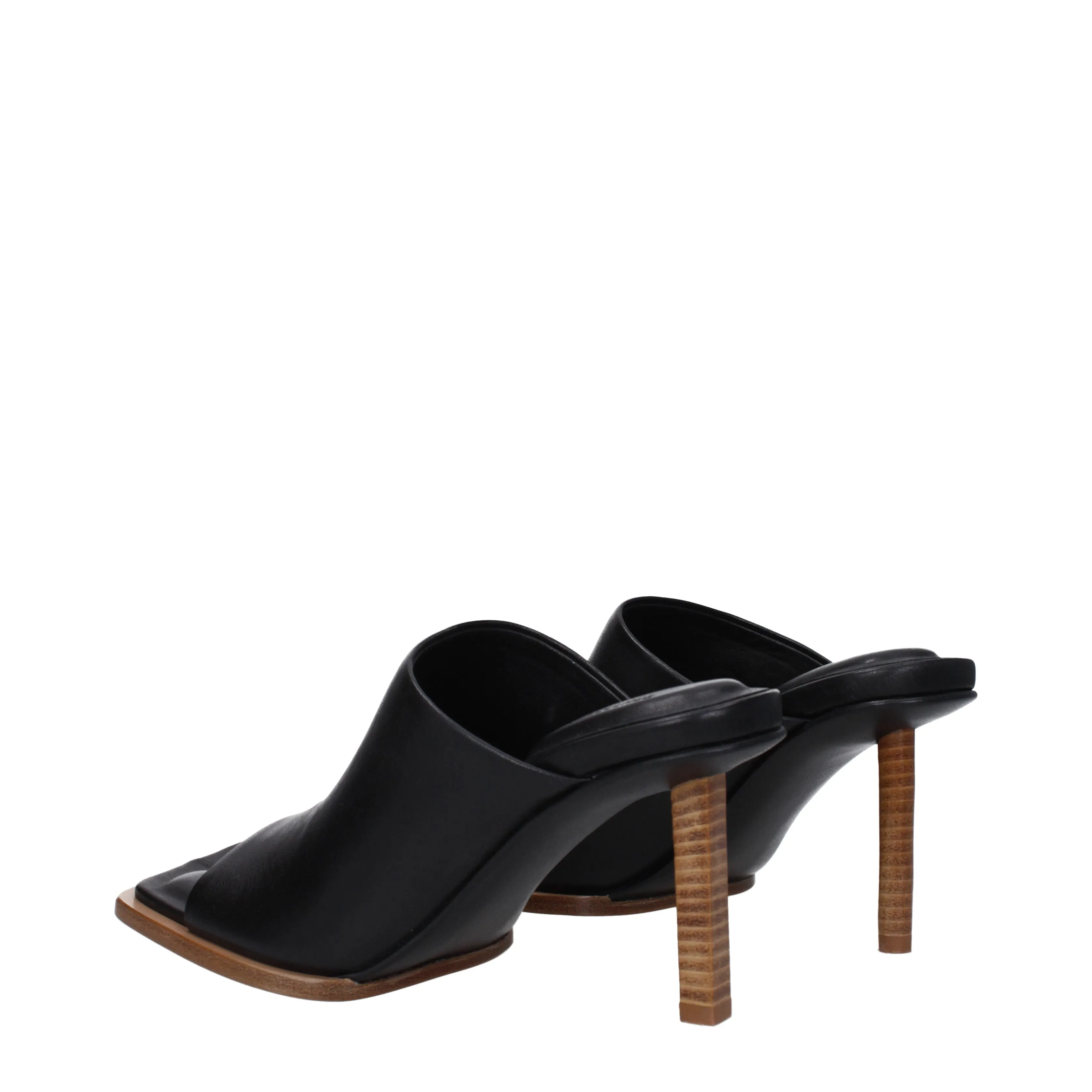 Jacquemus sandals femmes en cuir noir