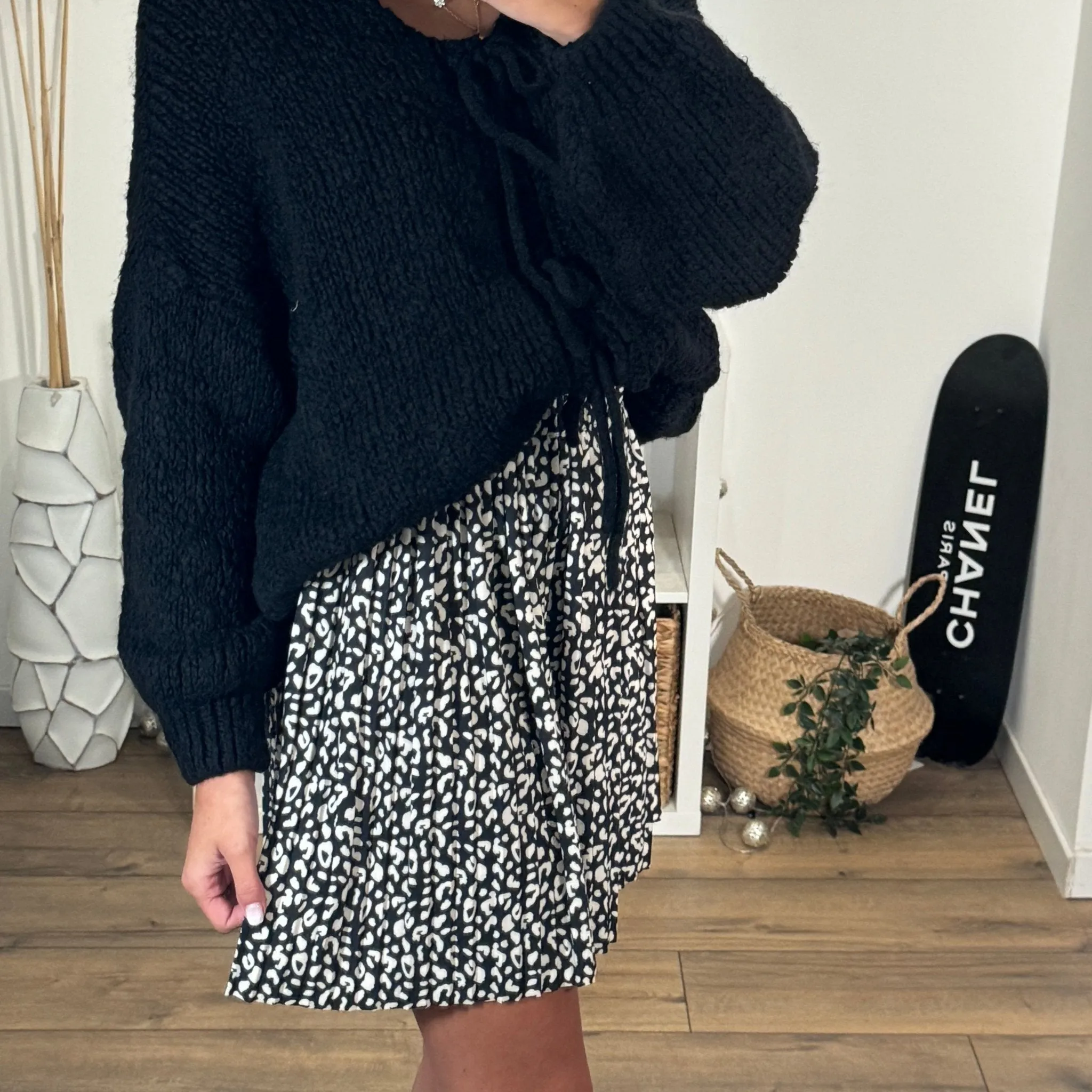 JUPE NOIRE ET BLANCHE LEOPARD