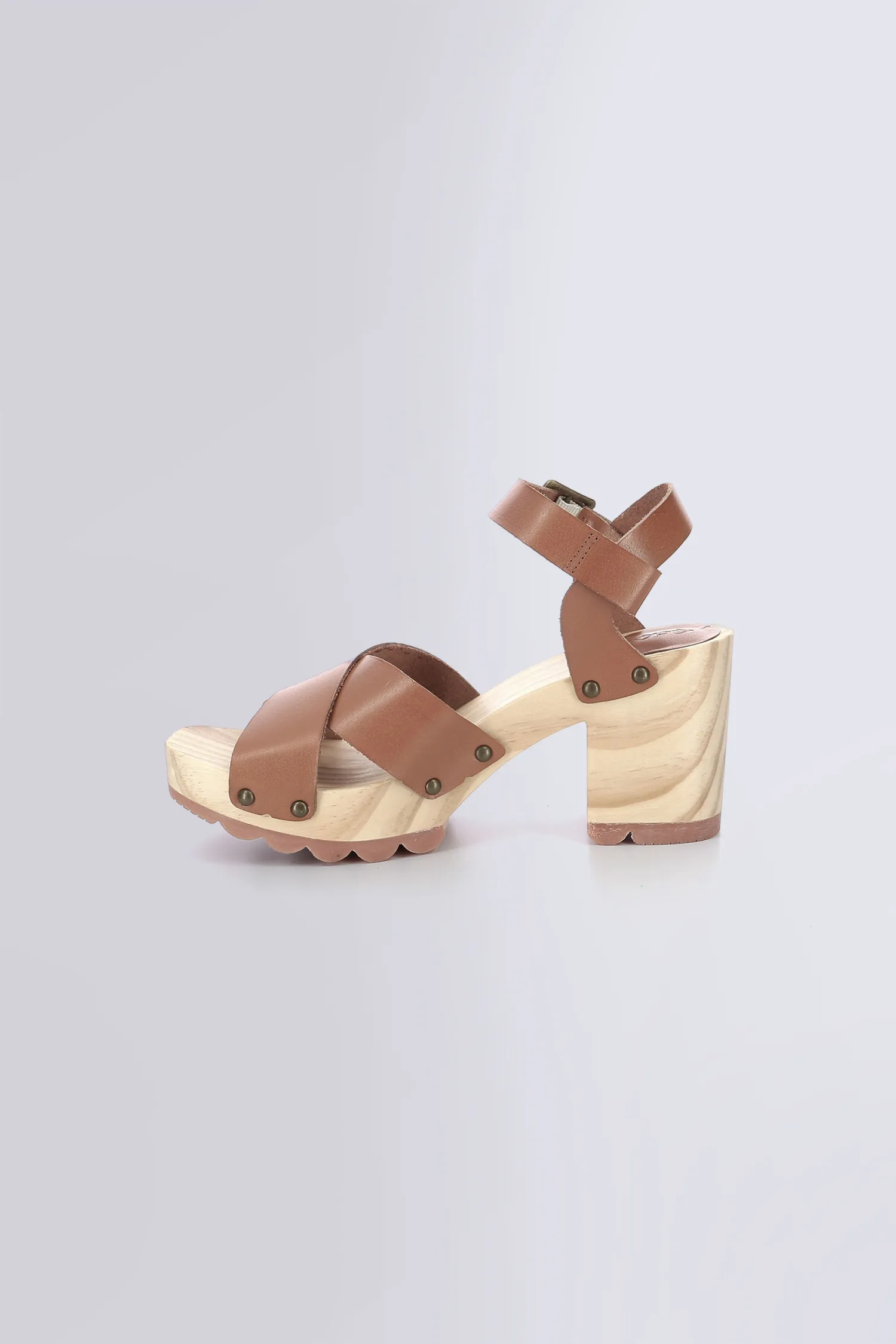 Kick Wise - sandales camel pour femme - Kickers © Site Officiel