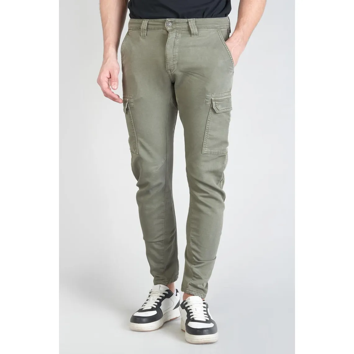 Koge Army Jogg tapered arqué kaki vert en coton Yann Le Temps des Cerises - Pantalon Homme sur MenCorner