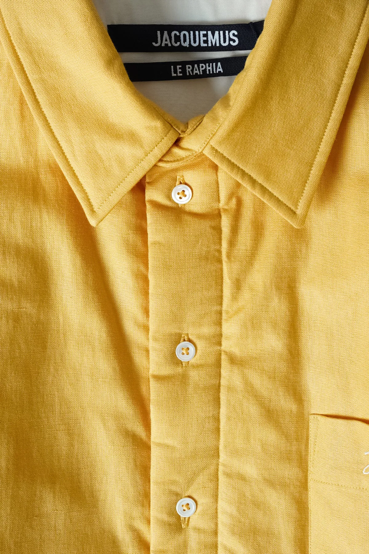 LA CHEMISE BOULANGER JAUNE