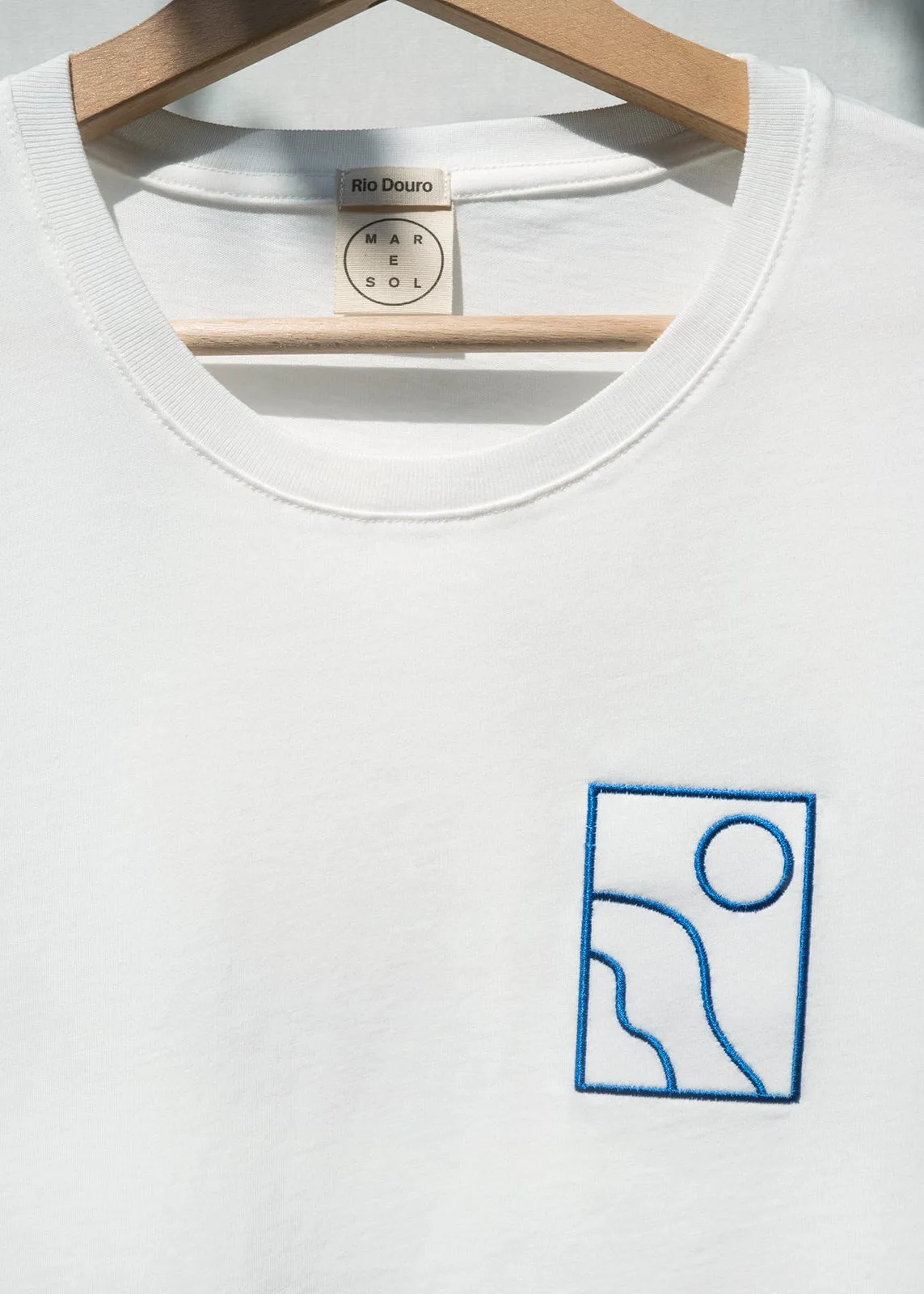 Mar e Sol - Tee-shirt blanc brodé 