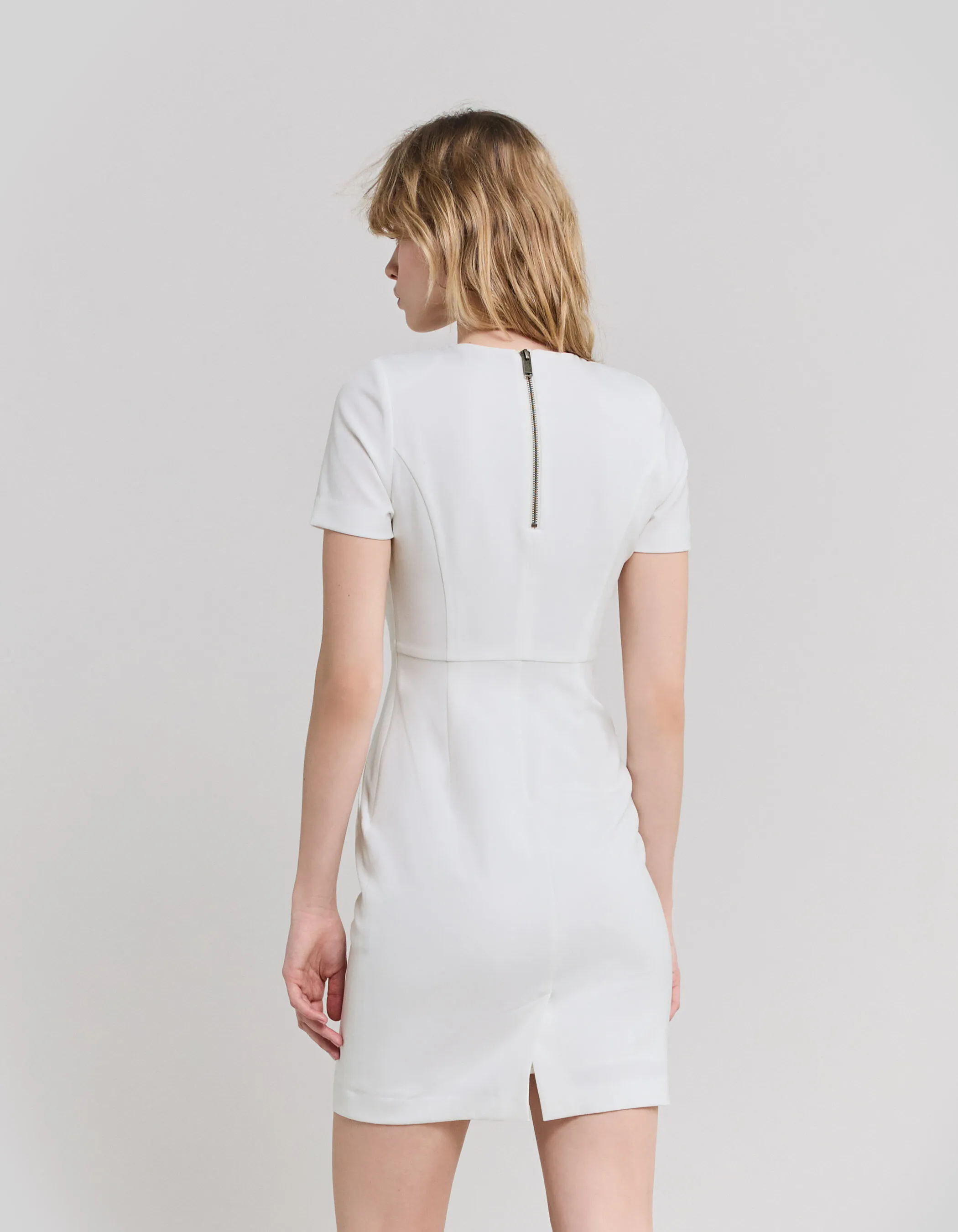 Robe crayon blanc cassé avec plis Femme