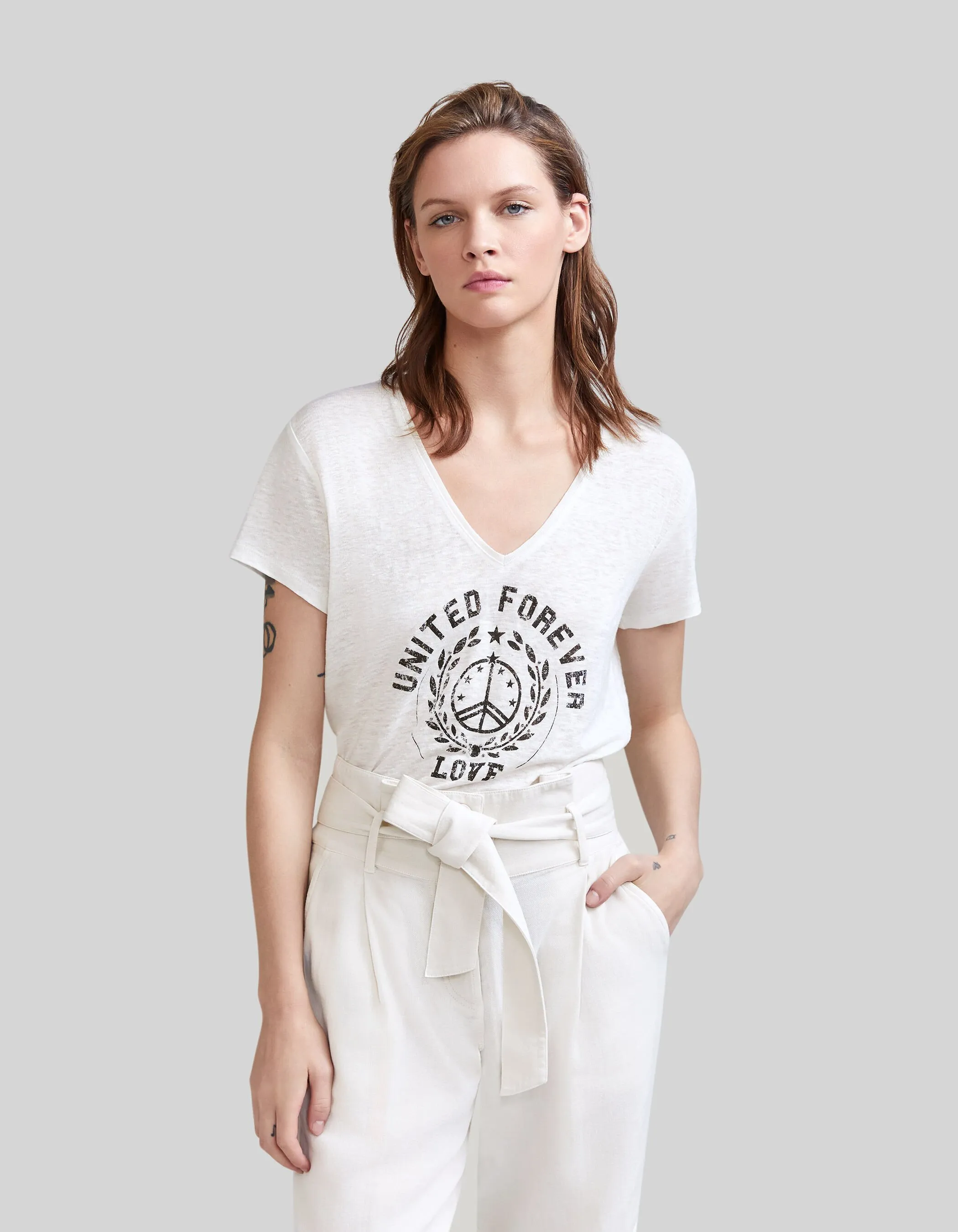 Tee-shirt blanc visuel blason symbole paix Femme