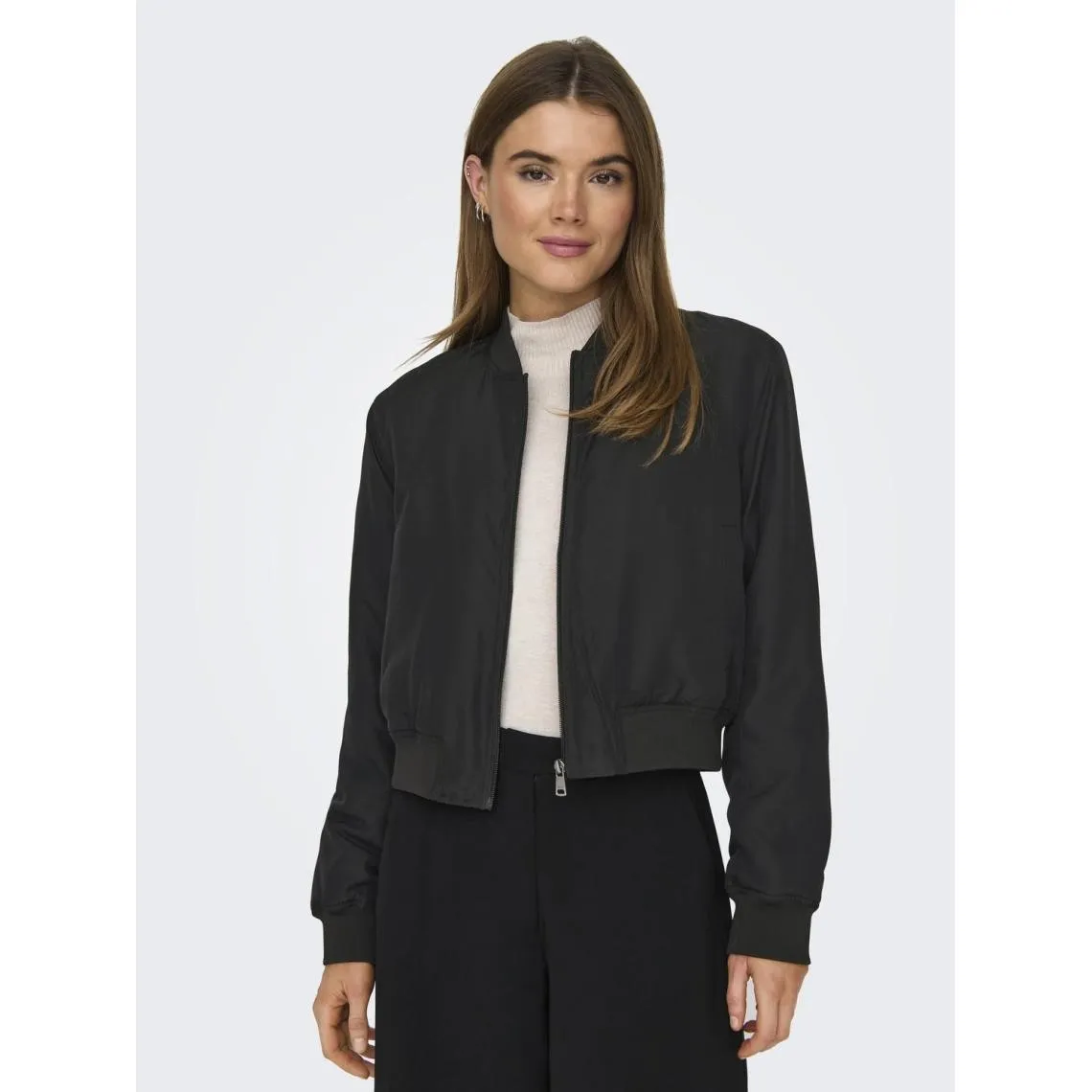 Veste bomber court col rond noir Aria | 3 Suisses